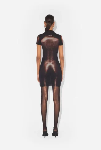 krtk bronzov kraasy body dust 2 330x491 - Kr&aacute;tk&eacute; bronzov&eacute; kraťasy Body Dust