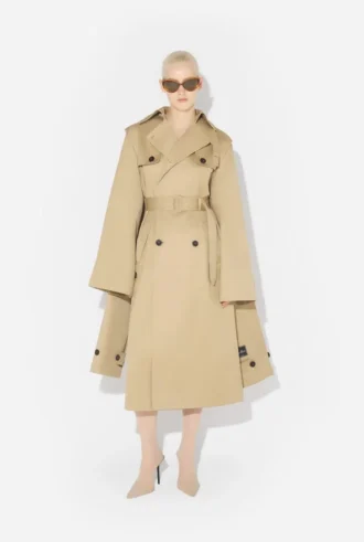 Trenchcoat s kapucí